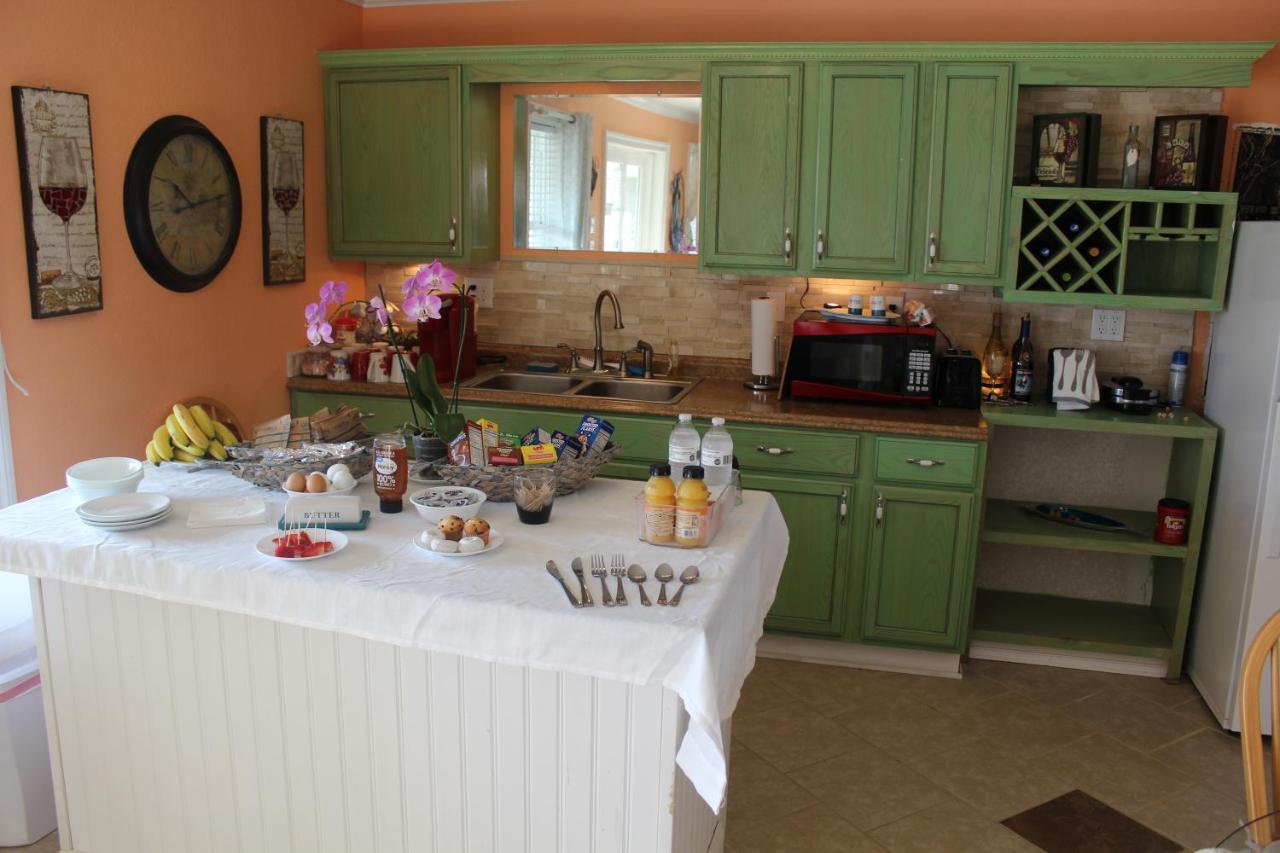 Pierhouse Bed & Breakfast Kill Devil Hills Eksteriør billede